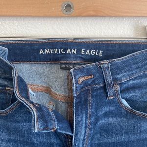 LIKE NEW American Eagle Hi-rise Skinny Kick Jeans